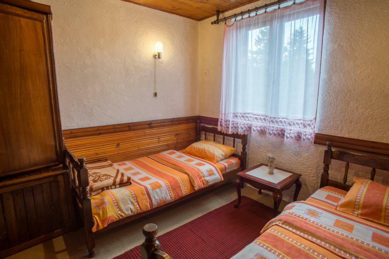 Lara Rooms Žabljak Exterior foto