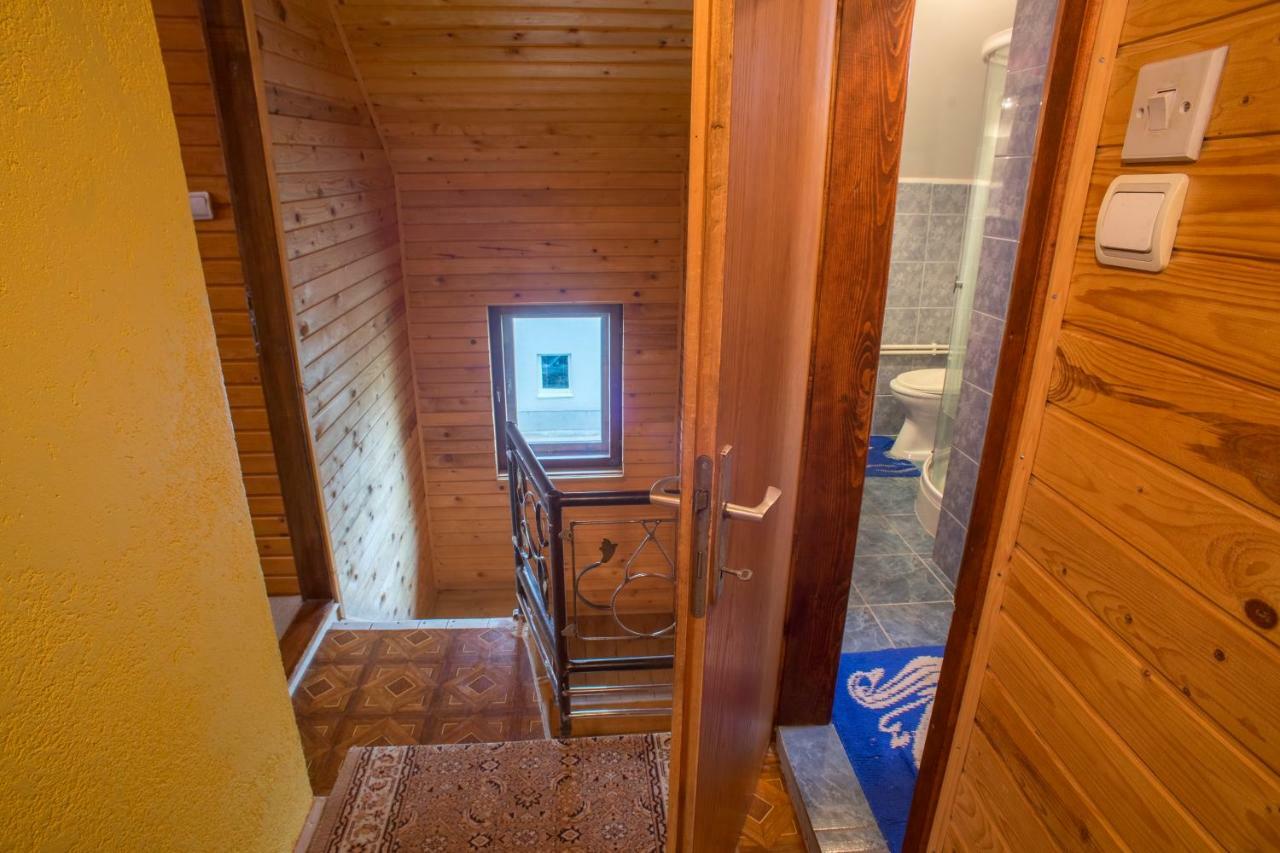 Lara Rooms Žabljak Exterior foto